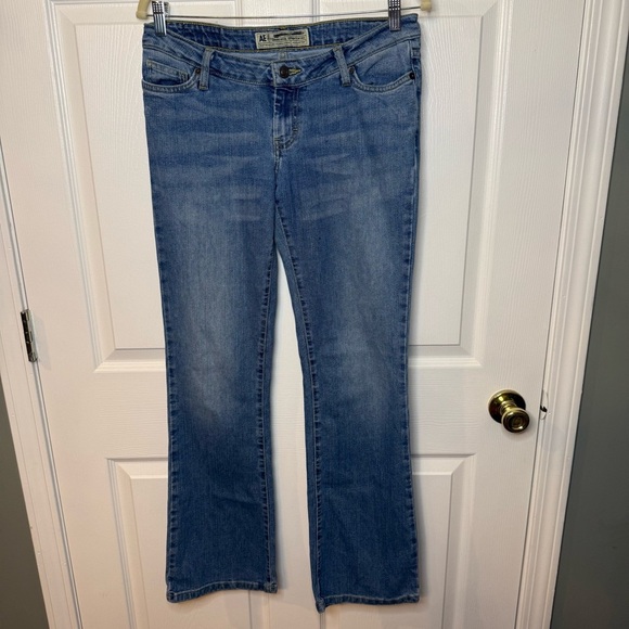American Eagle Outfitters Blue Boot Cut Jeans Size 10 GUC - Picture 1 of 4